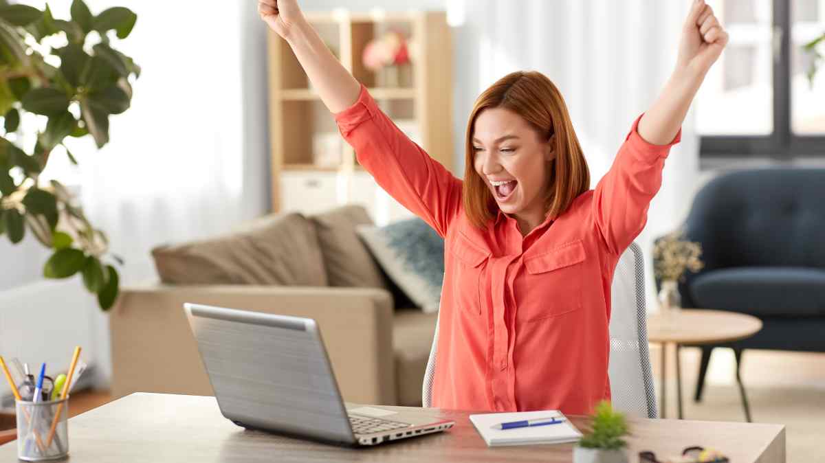 SFR Box Power ou Freebox Pop : quelle offre internet à moins de 30€ par mois choisir ?