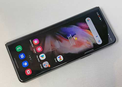 Galaxy Z Fold 3 ecran avant