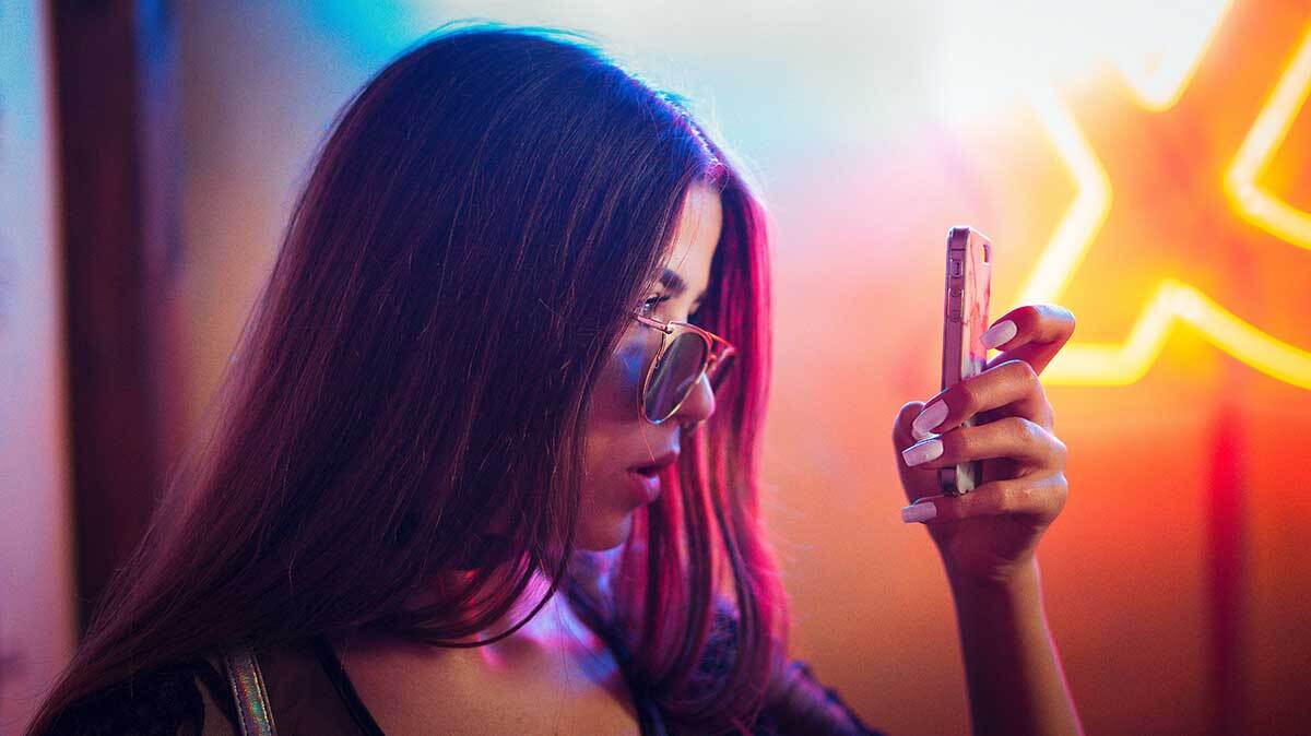 Les quatre forfaits incontournables du moment chez nos opérateurs de réseaux SOSH, Free, Bouygues Telecom et RED by SFR