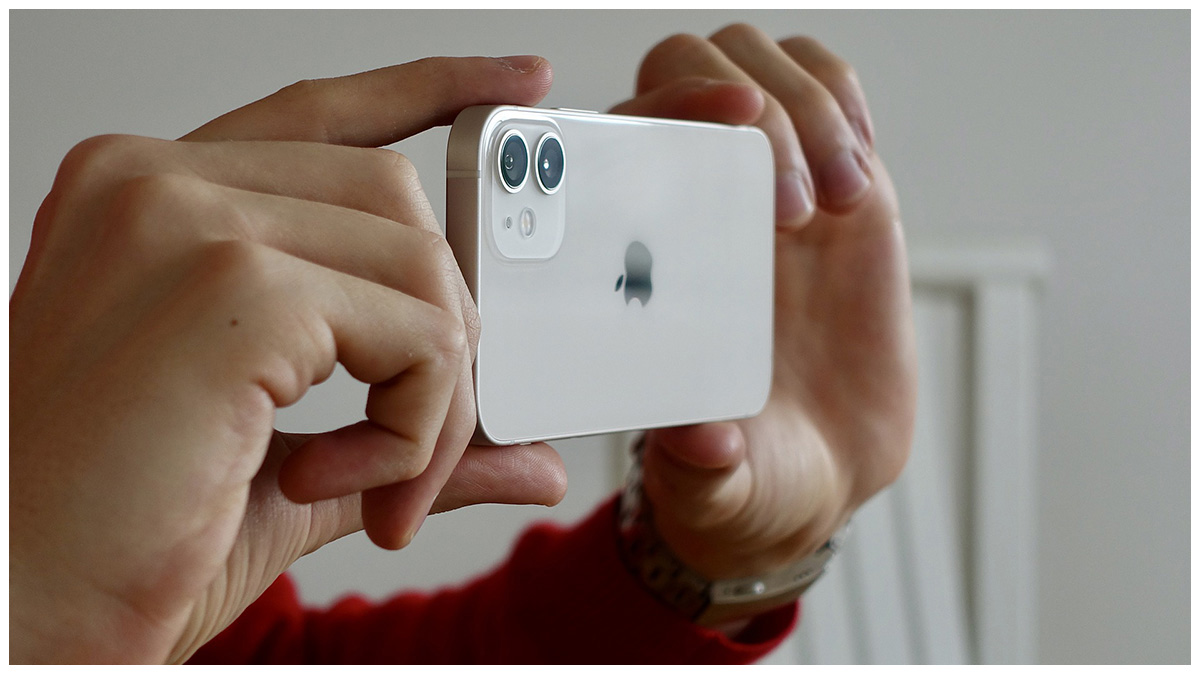 Comparatif de deux forfaits mobile avec 130Go dès 13,99 € sans engagement sur le réseau Orange : SOSH vs Lebara Mobile !