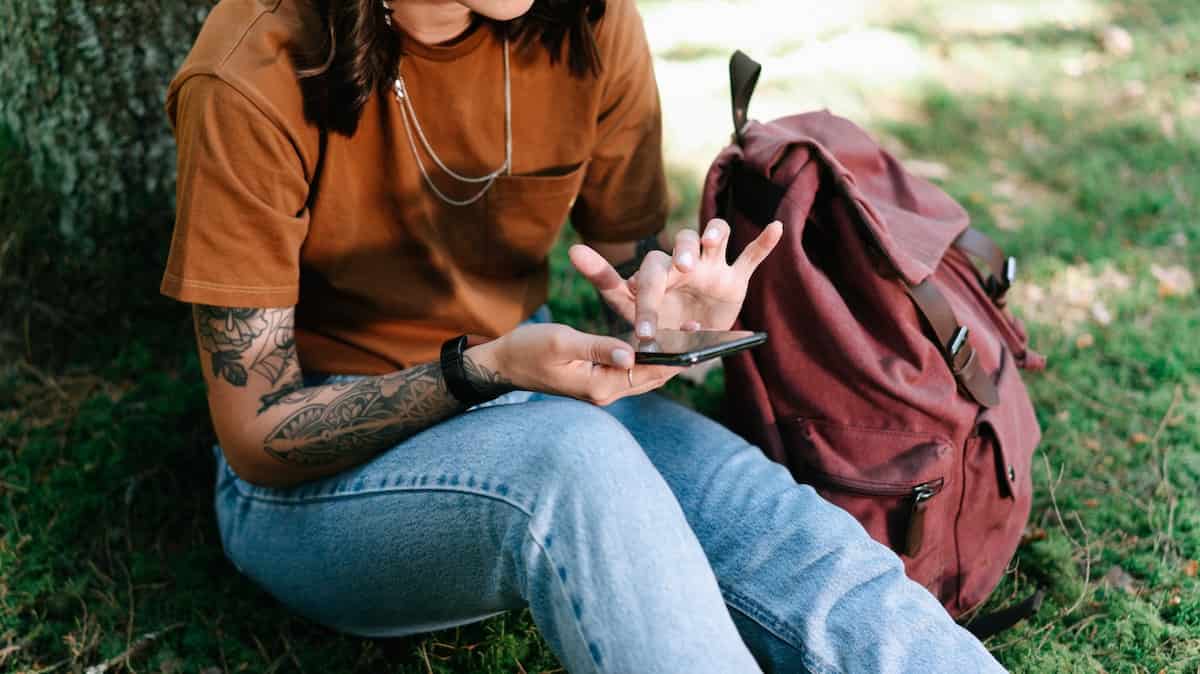 Source Mobile vs Prixtel : duel des forfaits mobiles engagés pour consommer responsable !