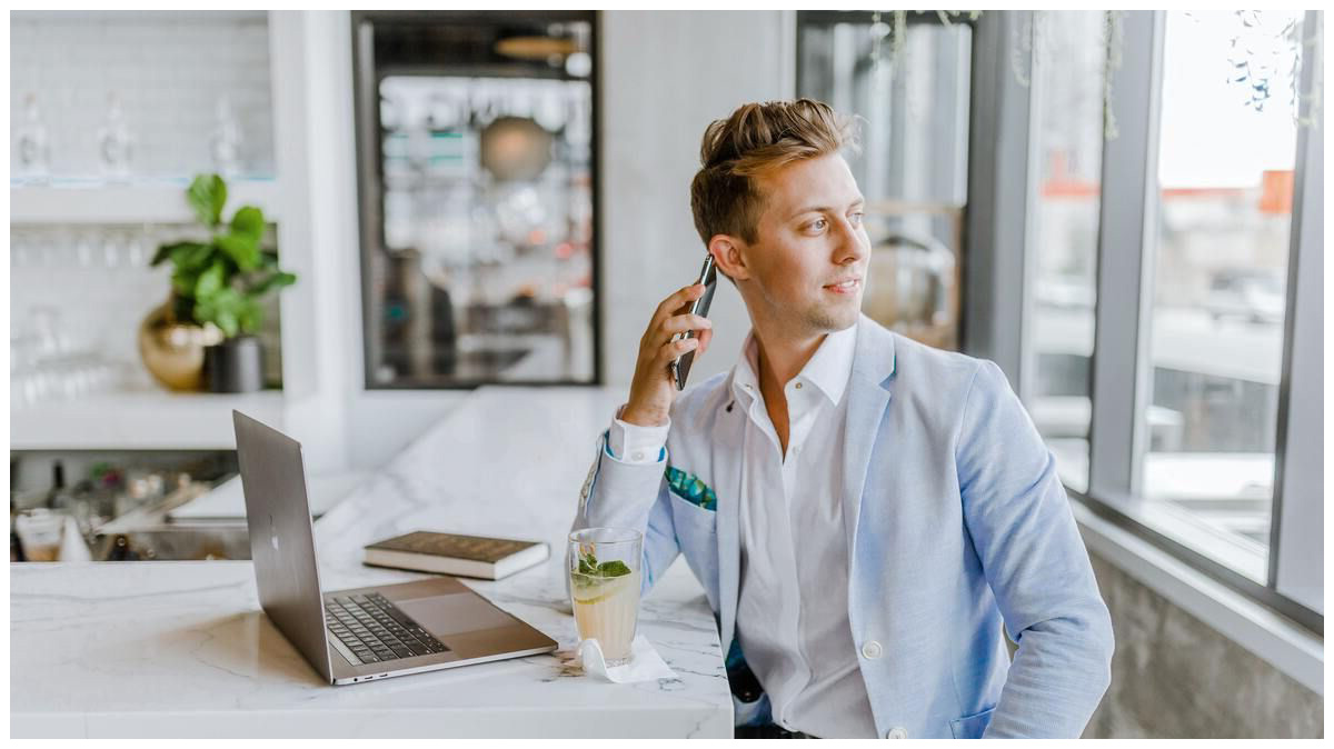 Sprint final pour profiter de ce super forfait mobile 100Go à 9.99€ par mois à VIE sur le réseau Orange ou SFR