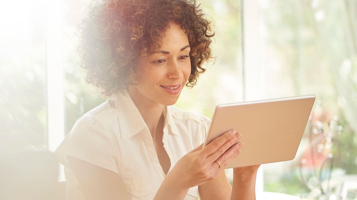 Un mois d'abonnement fibre offert et un prix promo pendant 6 mois : c'est le moment de profiter de la RED Box !