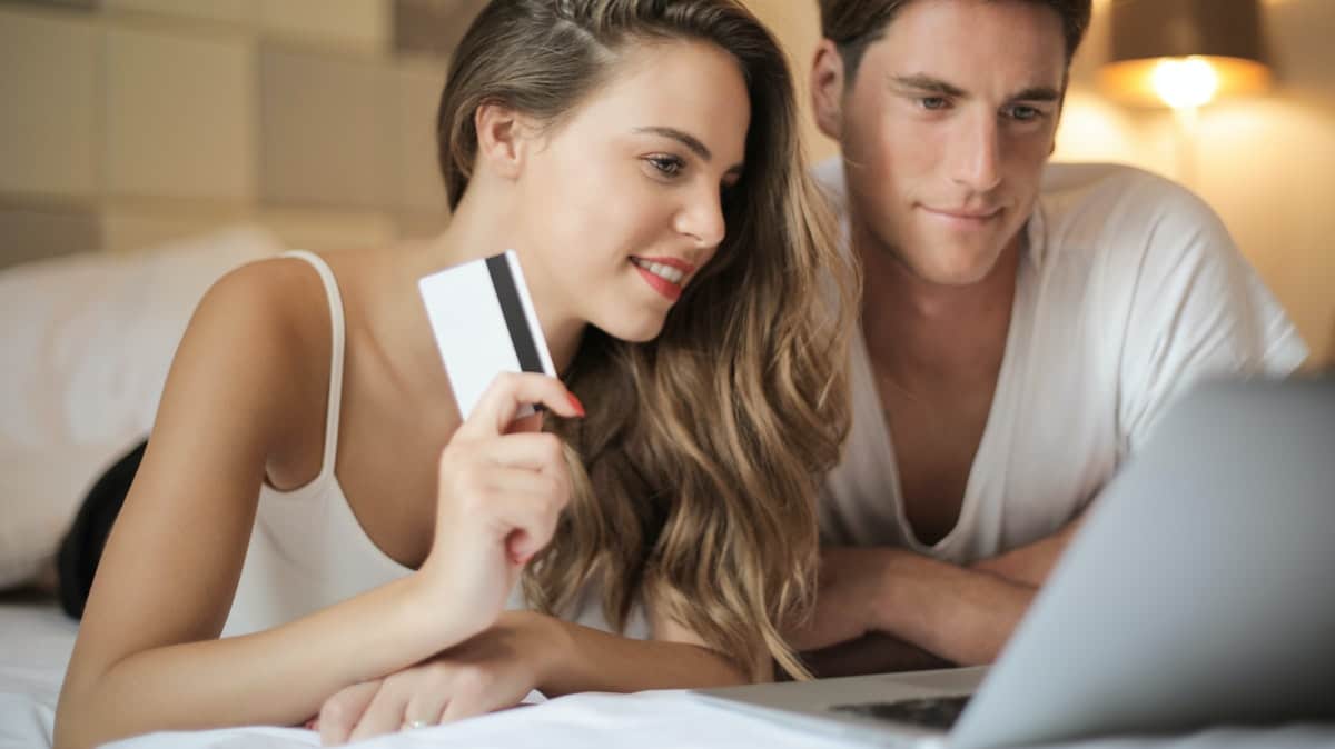 Votre Box Fibre à petit prix : Bbox Fit vs SFR Box