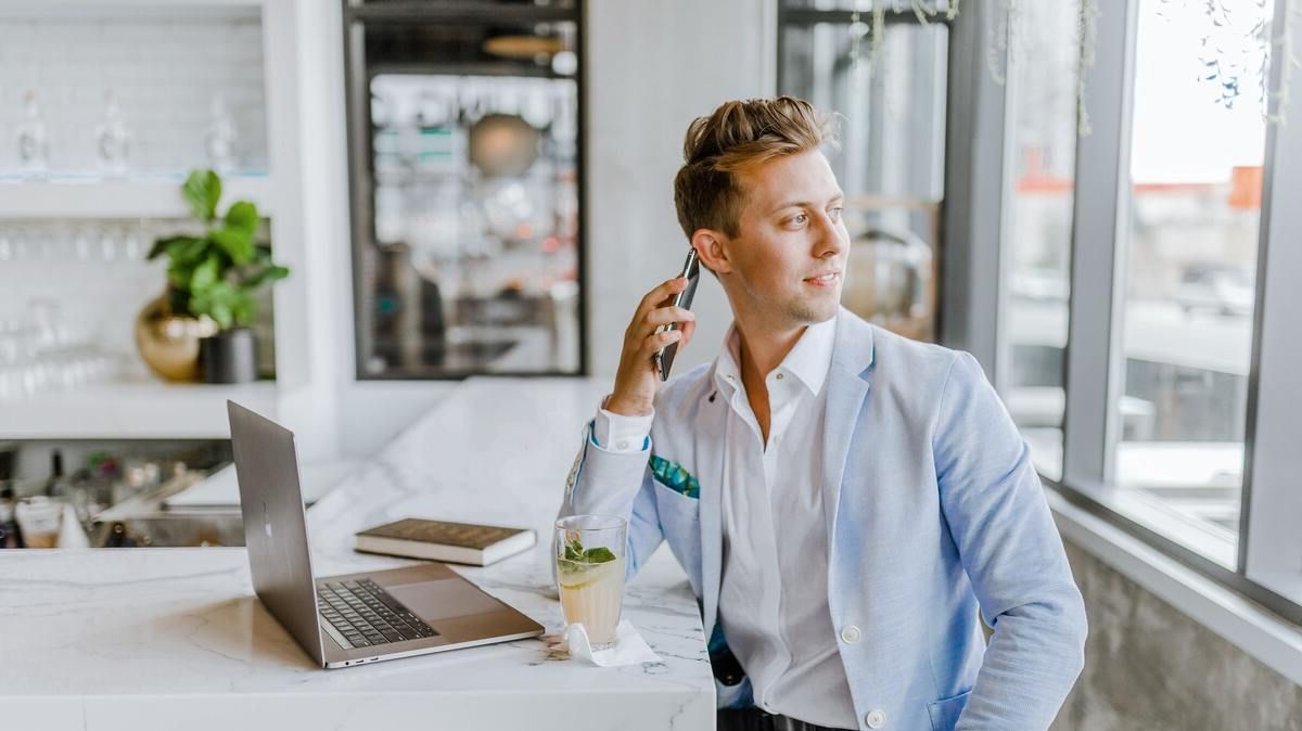 Obtenez un forfait mobile avec un max de gigas à prix mini sur le réseau Orange, SFR ou Bouygues Telecom