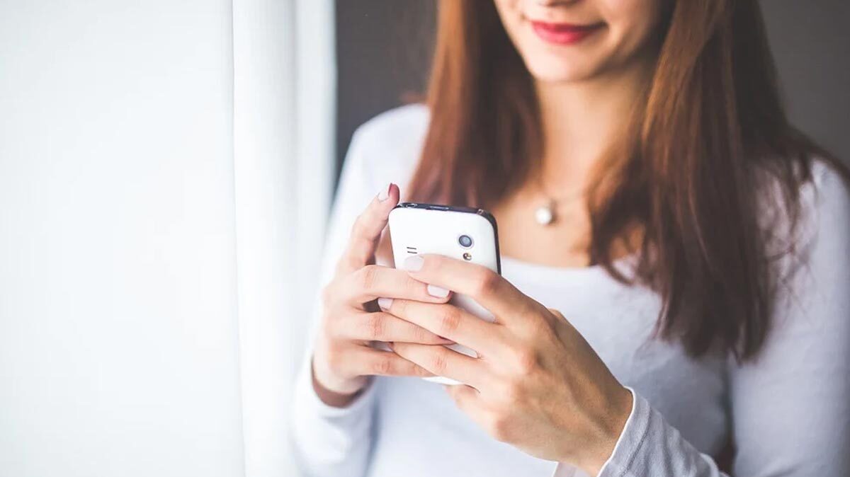 TOP 4 des forfaits 5G à moins de 15€ : YouPrice, NRJ Mobile, Auchan Telecom et La Poste Mobile