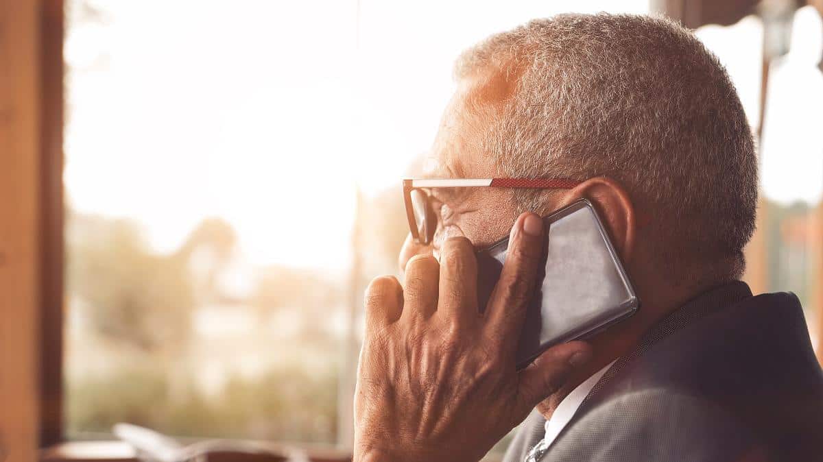 Zoom sur deux forfaits La Poste Mobile sur le réseau SFR qui valent vraiment le détour !