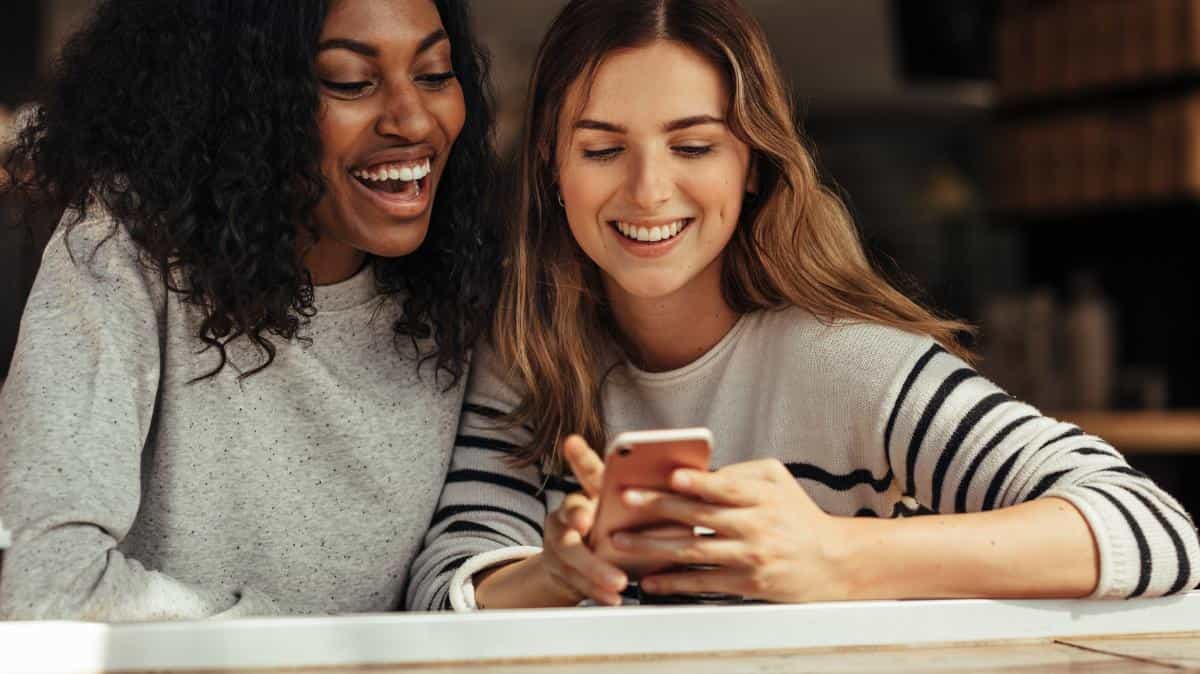 Zoom sur les trois bons plans mobiles du moment chez Free, des forfaits illimités à partir de 6,99 € par mois !