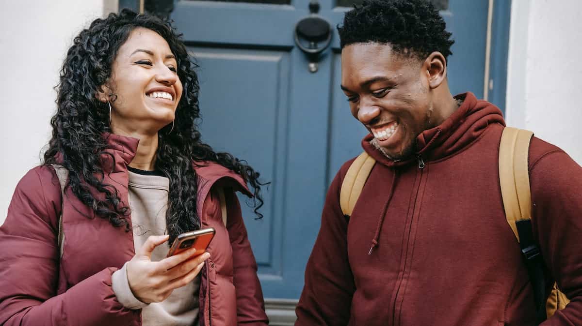 Zoom sur les trois forfaits mobiles de Free : des bons plans irrésistibles dès 6,99 €/mois !