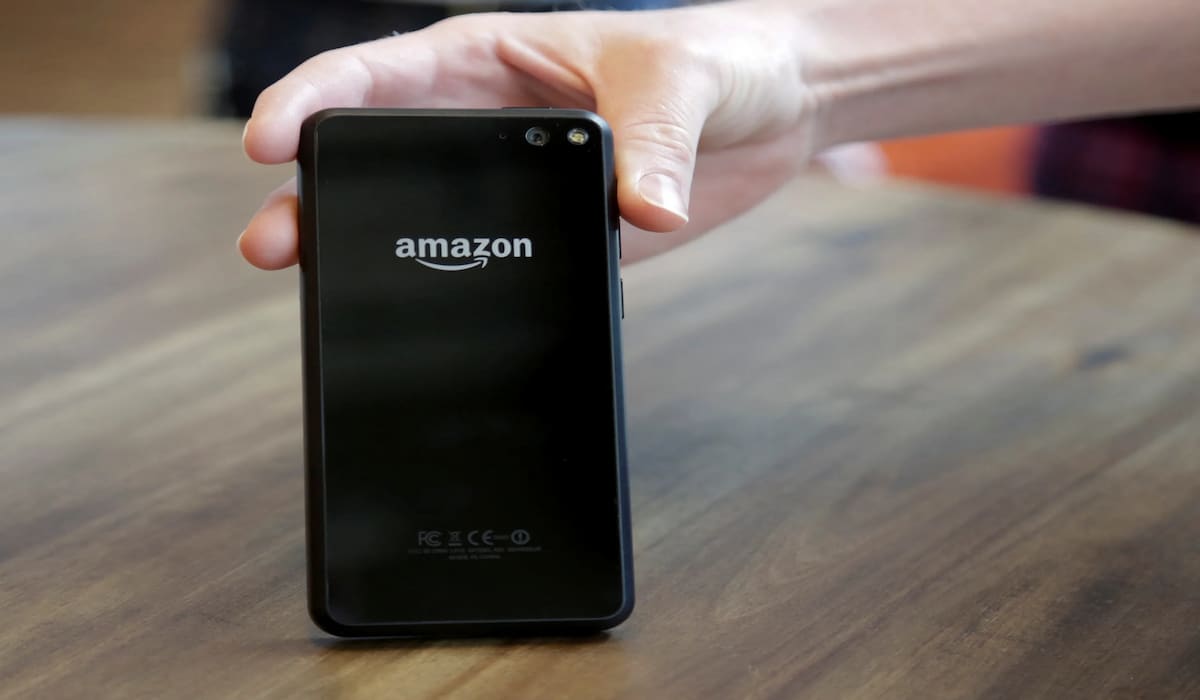 Le Fire Phone d'Amazon renaît de ses cendres : un smartphone Alexa boosté à l'IA pour faire les courses à votre place