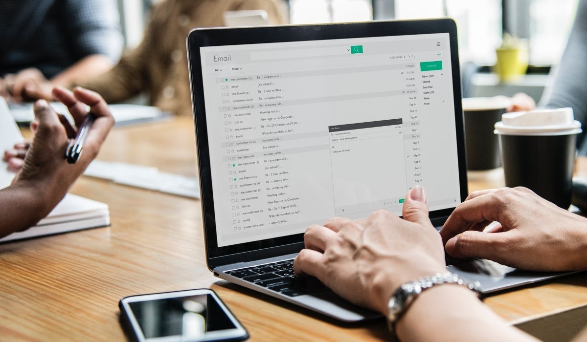 BOX Internet + forfait mobile : Cumulez les bons plans RED by SFR et profitez d'un pack dès 20 euros par mois