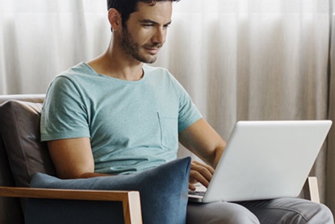 Le forfait illimité 20Go à 15.99 euros par mois avec l'offre THD La Poste Mobile 