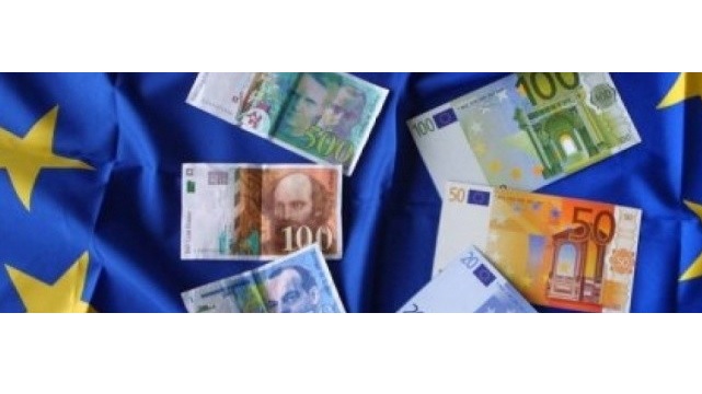 Seriez vous prêts à payer de nouveau votre forfait mobile en Francs ?