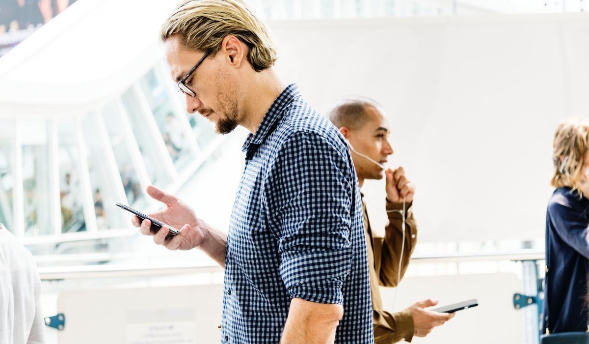 RED by SFR ou B&YOU : Quel forfait 40Go choisir ?