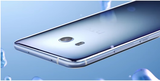 Le HTC U11 débarque chez Bouygues Telecom avec une remise de 50 euros et une enceinte offerte