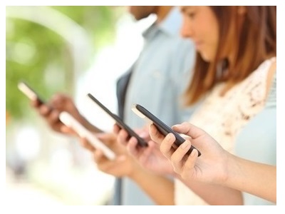 Promos de Noël : Quel forfait mobile avec 40Go de data à 10 euros choisir ?