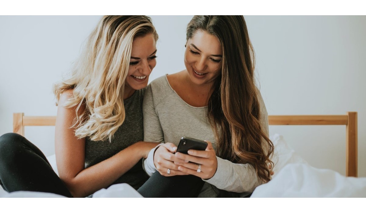 RED by SFR vs B&You : Quel forfait illimité avec 40Go à 10 euros par mois sans condition de durée choisir ?