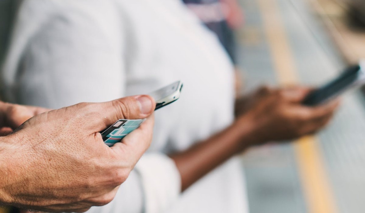 Coriolis ou SOSH : Quel forfait mobile en promo avec 50 Go et sans engagement est le meilleur ?